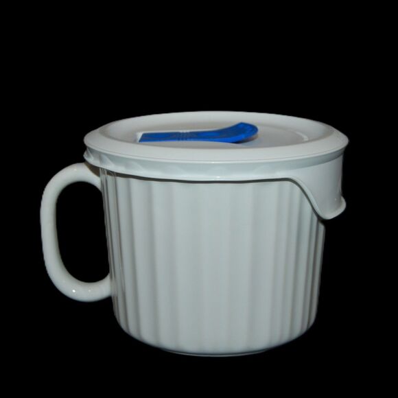 LARGE SOUP MUG FRENCH WHITE CORNINGWARE WITH HANDLE & LID STONEWARE OVEN SAFE - Picture 1 of 8